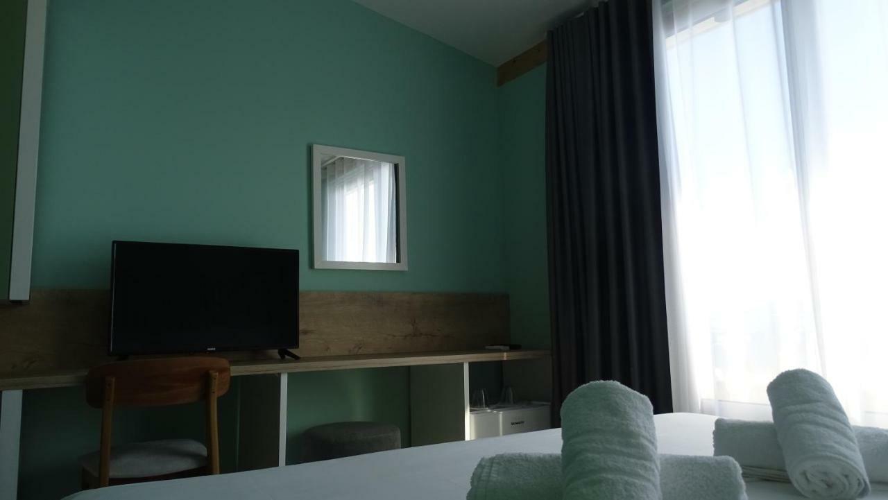 Bistrica Hotel Sarandë 外观 照片