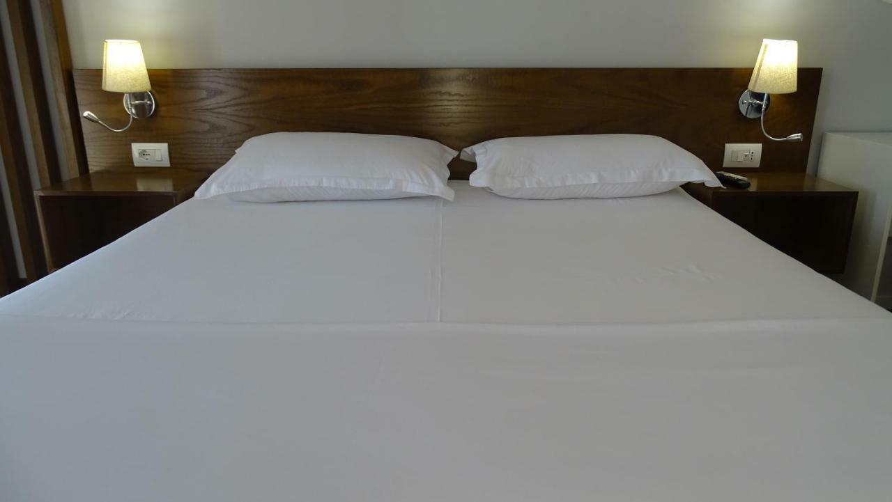 Bistrica Hotel Sarandë 外观 照片