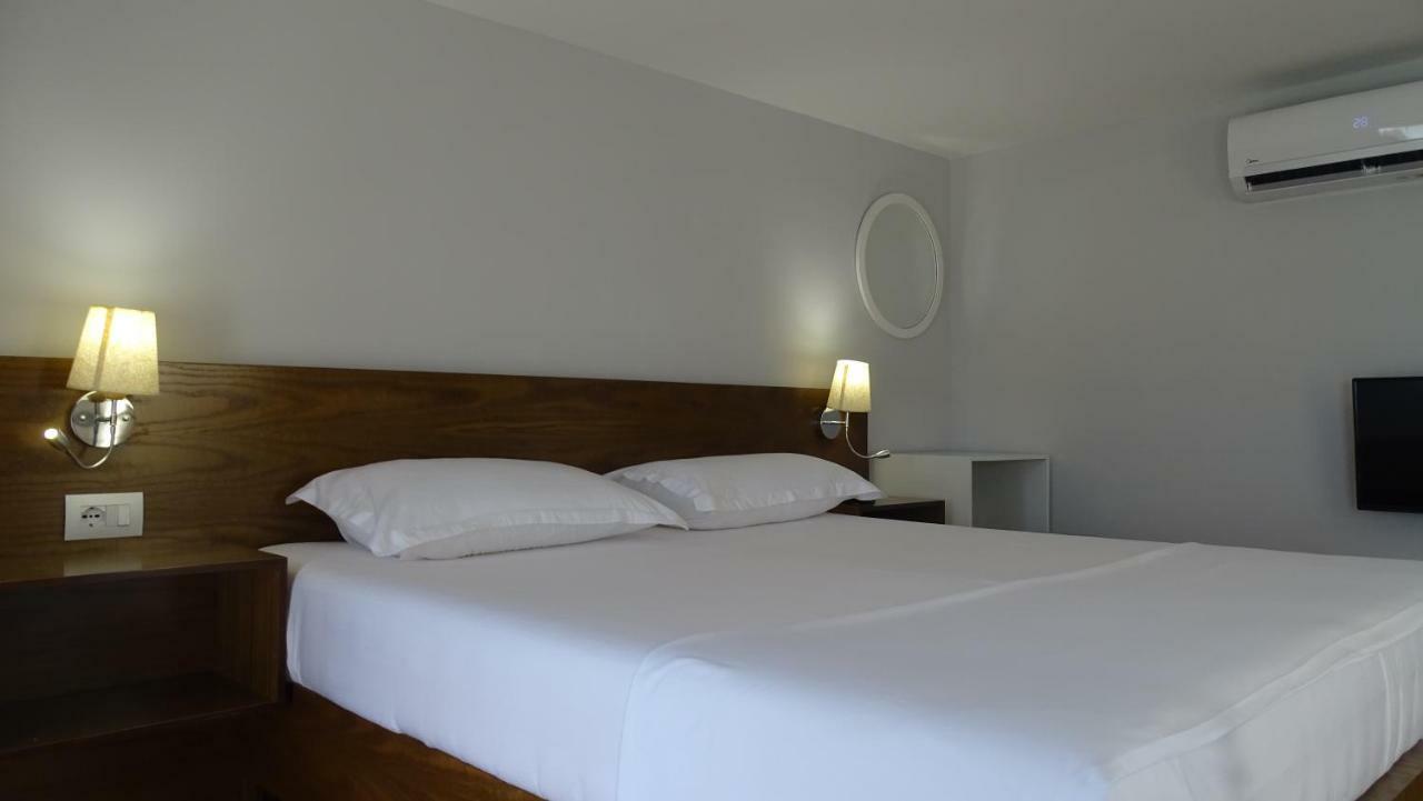 Bistrica Hotel Sarandë 外观 照片